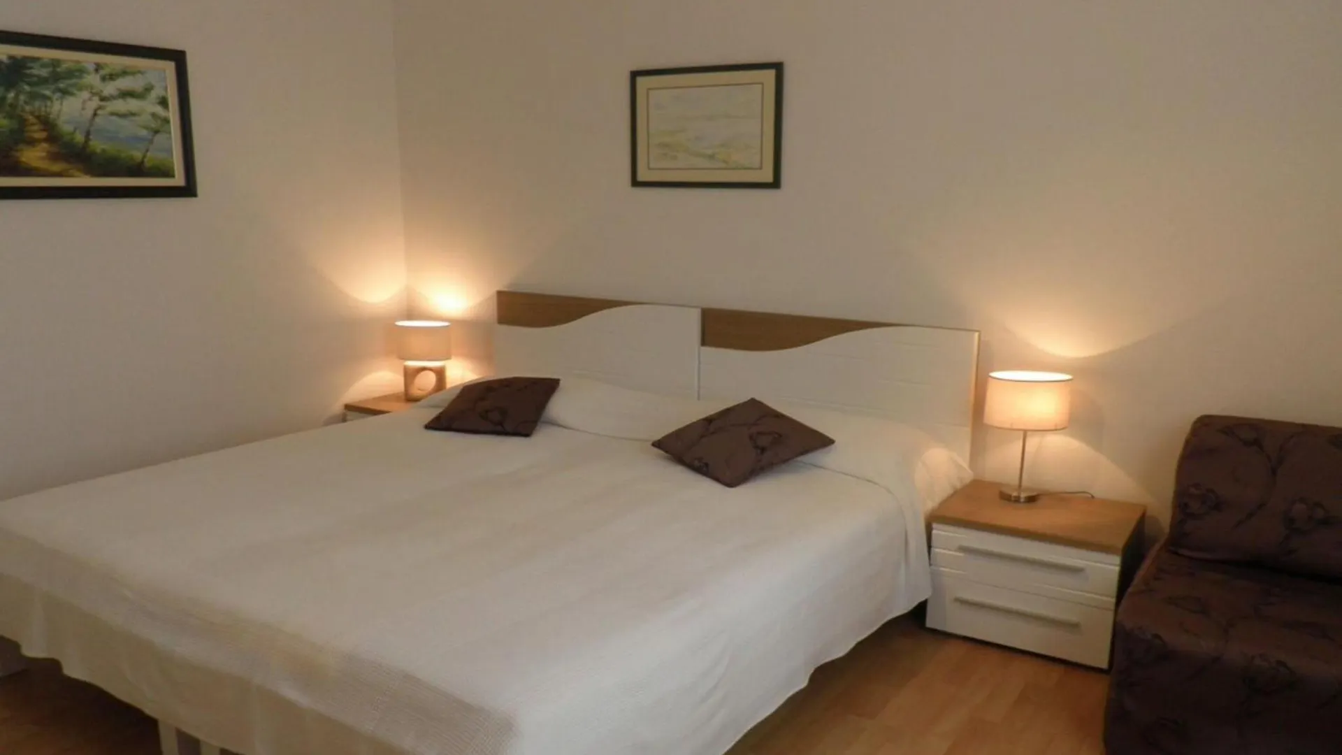 Sunny Street Holiday Home - Apartment Alba Ρόβινι