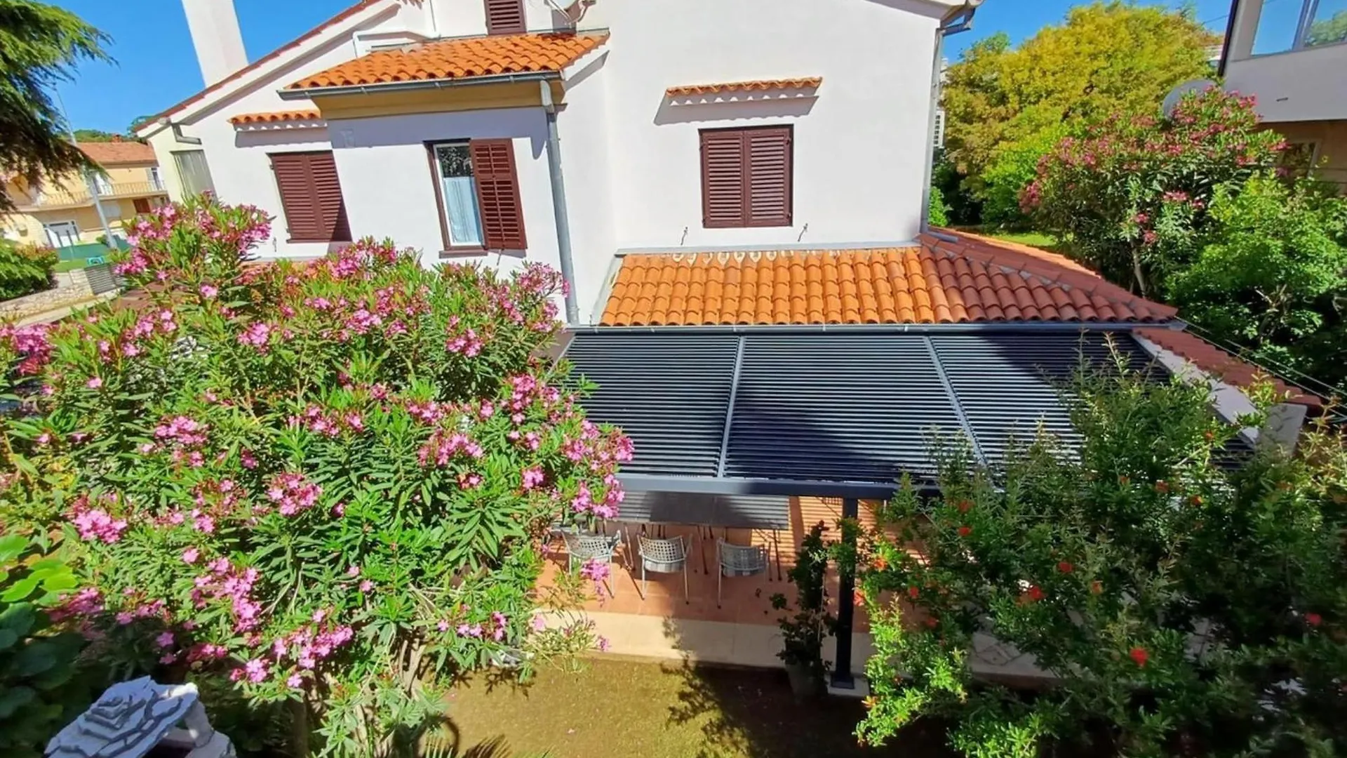Sunny Street Holiday Home - Apartment Alba Ρόβινι